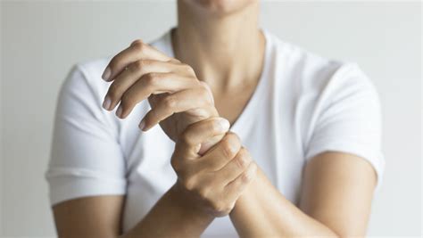 Hand And Wrist Pain What Causes It What Can You Do About It