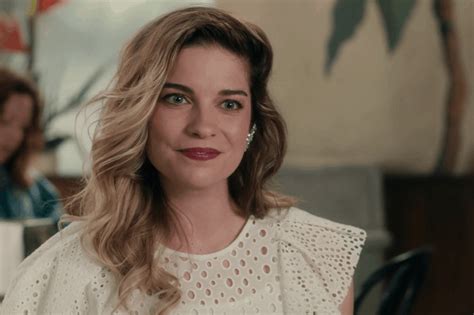 Annie Murphy Talks Final Season Of ‘schitt’s Creek ’ Ted’s Goodbye And ‘kevin Can F Himself