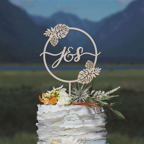Beach Wedding Cake Topper Have The Beach Wedding Of Your Dreams