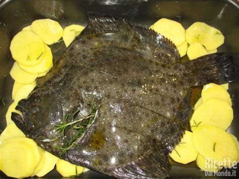 1 rombo da circa 1 kg. Rombo al forno con patate | RicetteDalMondo.it