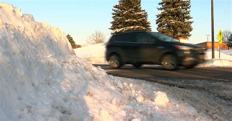High Snowbanks Provide Another Hazard For Minnesota Drivers Cbs Minnesota