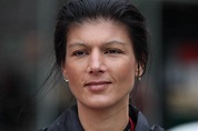 File:Sahra Wagenknecht 2012 3.jpg - Wikimedia Commons