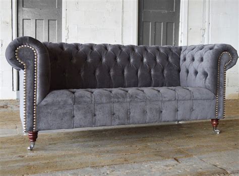 For those unsure of what constitutes a chesterfield, these sofas are the ones. Chesterfield sofa - EDWARDIAN - Abode Sofas - velvet / 2 ...