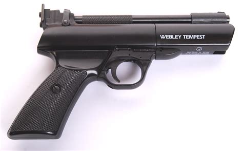 A Rare Vintage Boxed Webley Tempest 177 Calibre Air Pistol With
