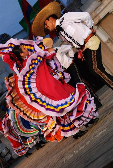 Folclor Mexicano Baile Típico De Guadalajara Jalisco Mexico Bailes