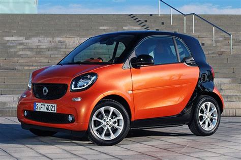 Smart Fortwo A Smarter City Car For Crowded Urbanites Smart Fortwo Smart Brabus Smart