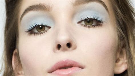 Tips For Wearing Bold Blue Eyeshadow For Everyday Use