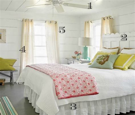 Twisting poster bed adds to the unique style of this cool bedroom. 5 Ways to Get this Look: Beach House Bedroom - Infarrantly ...