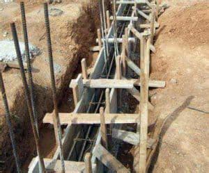 Cara membuat batako manual yang cepat dan kuat harus melalui beberapa proses,,, batako adalah bahan bangunan yang terbuat dari campuran semen pasir. 4 Cara Membuat Pondasi Pagar Rumah yang Kokoh dan Kuat ...