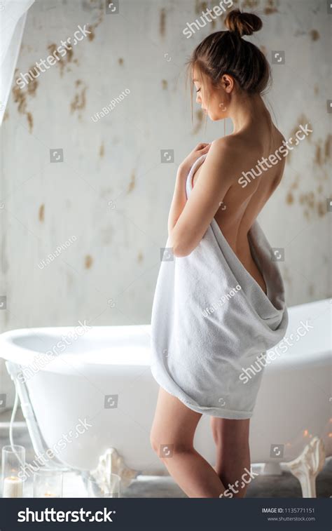 Gorgeous Naked Waste Girl Front Bath Stock Photo Shutterstock