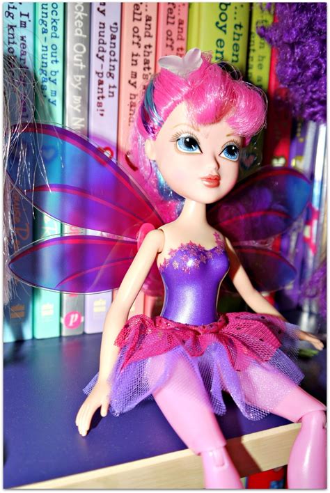 Inside The Wendy House Moxie Girlz Twinkle Bright Fairies Review