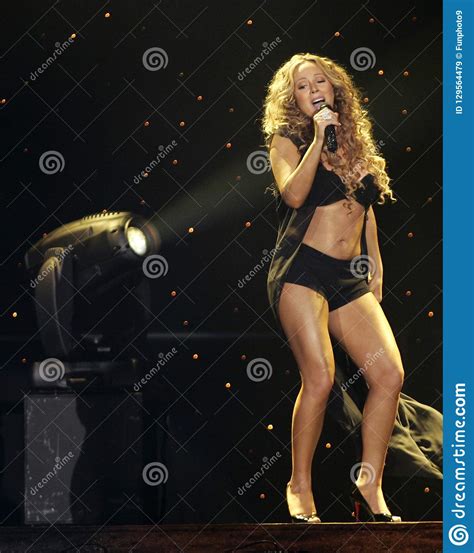 Mariah carey make it last forever feat. Mariah Carey Performs In Concert Editorial Stock Image - Image of performs, dancer: 129564479