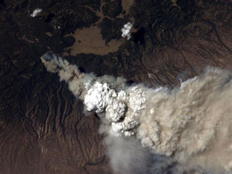 New Mexicos Los Alamos Fire Seen From Space Photos Ibtimes