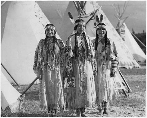 Native American Yakama Women Native American History Native American Tribes Native