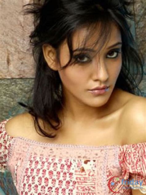 Bollywood Actress Neha Sharma Photo Gallery Bollywood Actress Neha