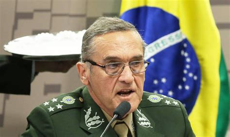 Comandante Do Exército Pede Apoio De Ativistas De Direitos Humanos à