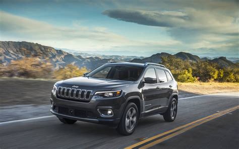 2019 Jeep Cherokee Overland 4x4 Price And Specifications The Car Guide