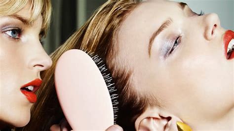 The One Mistake Youre Making When Brushing Your Hair Galore
