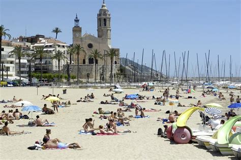 Sitges Awarded Nine Blue Flags For Its Beaches And Three For The