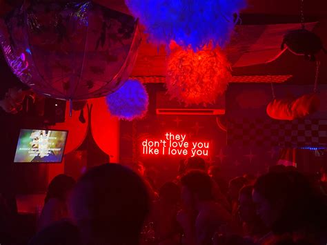 10 Best Karaoke Bars Nyc Has To Offer