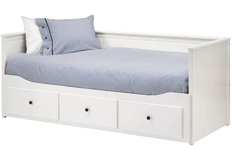 Un letto a scomparsa può in realtà significare diverse cose: Letto matrimoniale a scomparsa: Ikea, Mondo Convenienza e verticale
