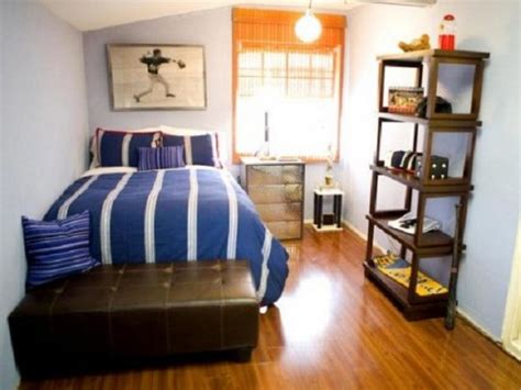 Gregs Bedroom Small Minimal Guy Dorm Rooms Cool Dorm Rooms Boys