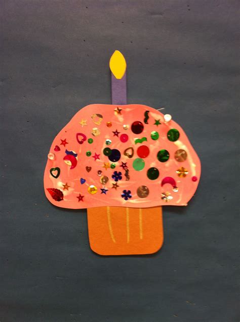 Preschool Birthday Cupcake Preschool Birthday Preschool Christmas Art