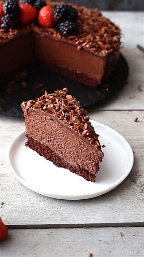 Flourless Chocolate Mousse Cake With Chocolate Ganache