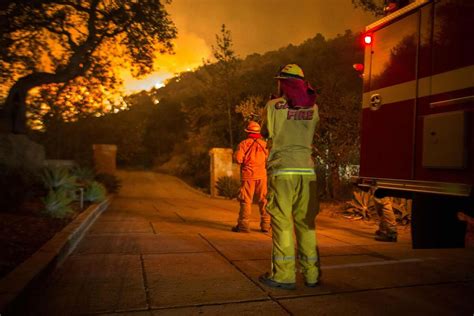 Thomas Fire Reaches 30 Percent Containment But Winds Stoke New Worries