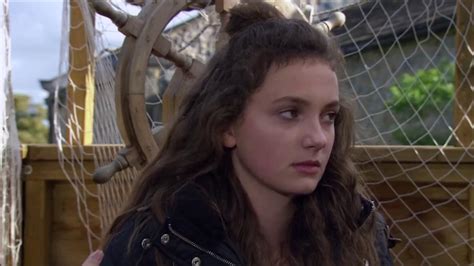 gabby thomas emmerdale emmerdale s gabby thomas to undergo sultry makeover as actress