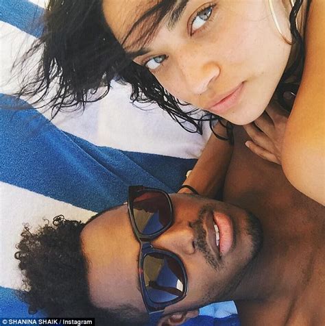 Victoria S Secret Shanina Shaik Shares Topless Holiday Snap In The