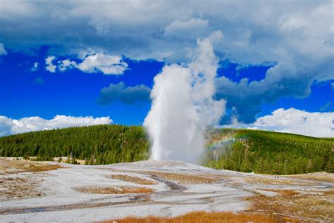 Yellowstone Old Faithful Geyser Free National Parks Best Rewards Programs