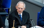 Bundestagswahl 2021: Wolfgang Schäuble tritt noch einmal an - Politik ...