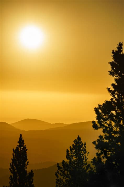 Golden Sunrise Over Rocky Mountains Colorado Mountain Pictures