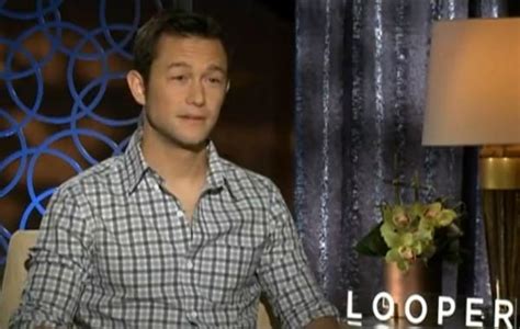 joseph gordon levitt and emily blunt interview for looper