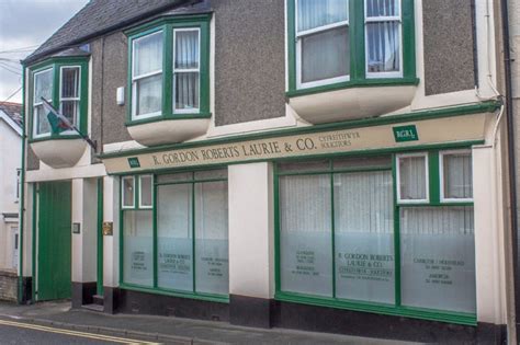 R Gordon Roberts Laurie And Co Solicitors Based In Llangefni Ynys Mon