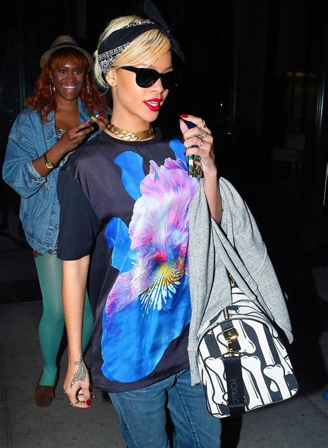 Rihanna Bandana Funky Outfit Rihanna Rihanna Looks