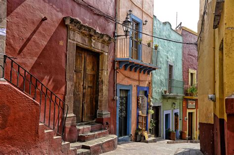 Mexico (a country in north america). Partir déambuler dans les ruelles colorées de Guanajuato au Mexique | OpenMinded