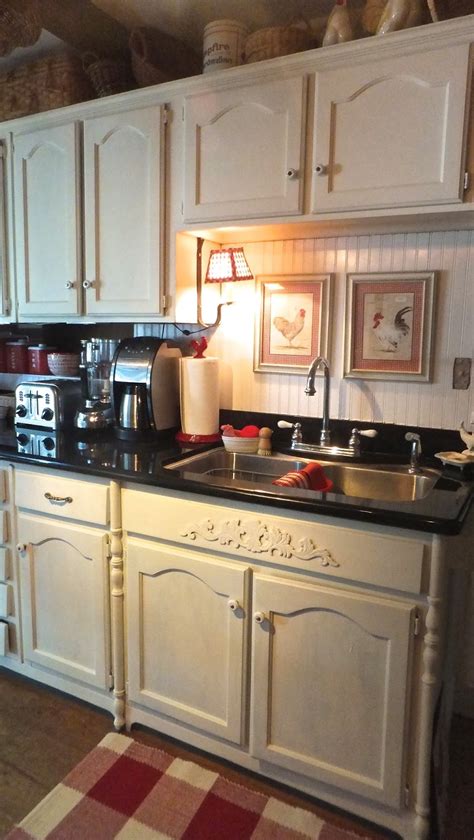 The short answer is that latex paint is best for cabinets. Ash Tree Cottage: Freshly Painted Kitchen Cabinets