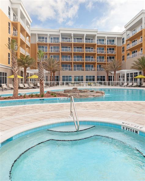 Heat It Up In Our Jacuzzi Or Cool It Down In Our Lazy River 🔥💦 Hilton