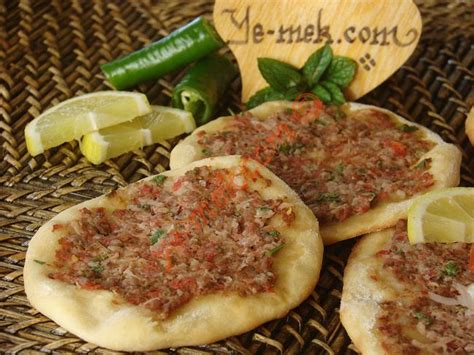 Lahmacun Nas L Yap L R Resimli Yemek Tarifleri