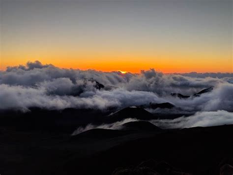 Sunrise At Haleakala Maui Reservation Tips What To Bring And What To