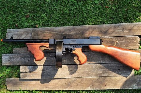 Reproduction Thompson Submachine Gun Miamicopax