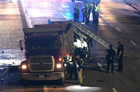 Interstate 85 Wreck In Charlotte 4 Dead Car Hit Truck Charlotte