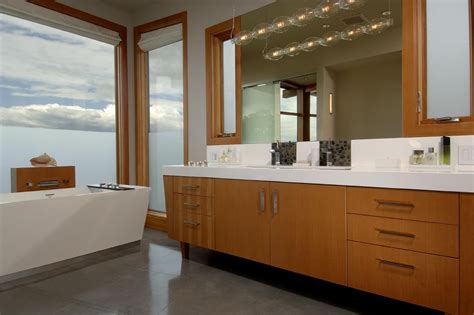 Maybe you would like to learn more about one of these? West Coast Modern Beach House Brings The Outside In ...