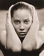 Herb Ritts: A Master of Elegance and Simplicity in Fashion Photography ...