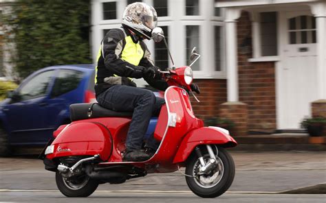 This is a list of notable british people of italian ancestry and of italians established in the uk.the citizenship and connection to britain and italy is shown in parentheses. Giorgio Bettinelli cùng Vespa PX125 trong hành trình từ ...
