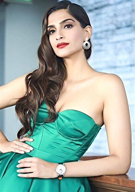 Sonam Kapoor Looks Hot Sexy In Green Dress Navel Queens
