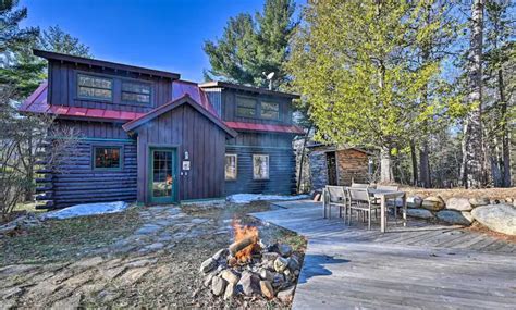12 Jaw-Dropping, Pet-Friendly Cabin Rentals in the Adirondacks - Doggy