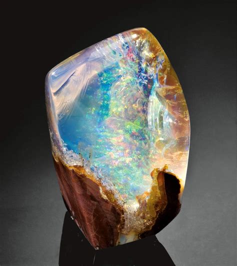 Opals In Oregon Minerals Gemstones Stones Crystals Crystals